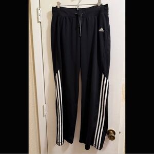 adidas Women’s Athletic Pants Sz L with a Petite Length EUC